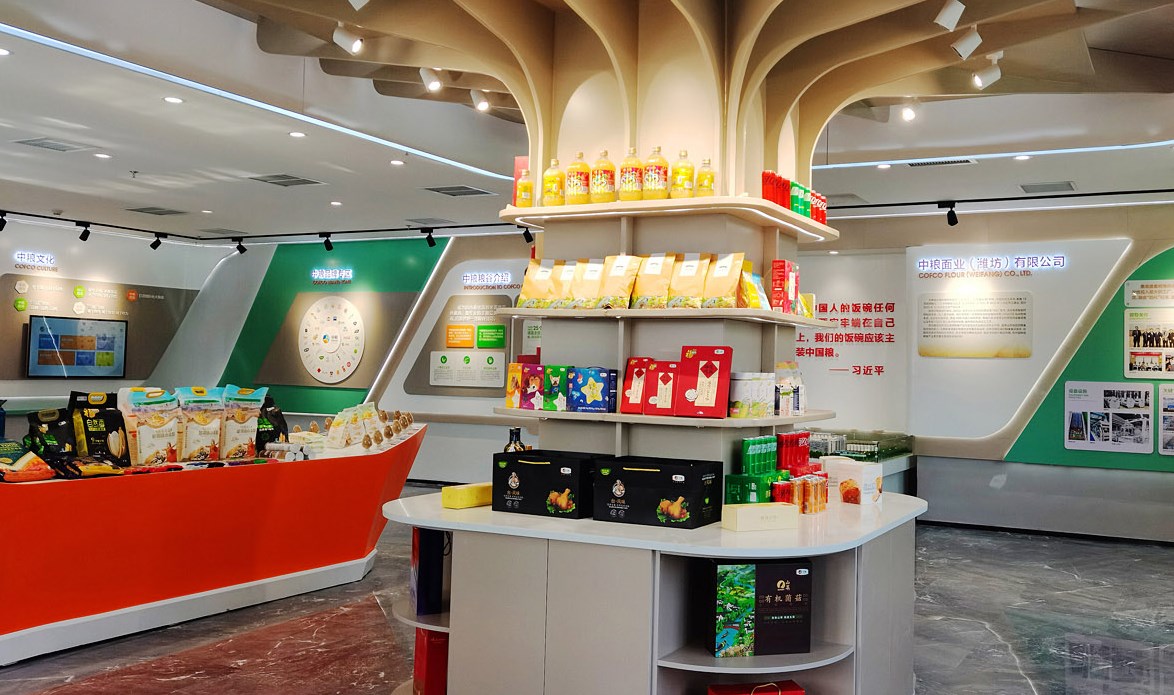 在設計展廳時怎樣呈現(xiàn)科技感呢？